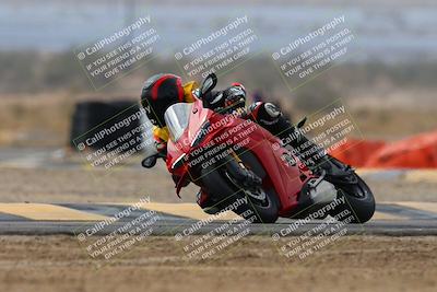 media/Mar-02-2025-Race Pace (Sun) [[8bec80ae00]]/12-Vested (Turn 2) 1111am/